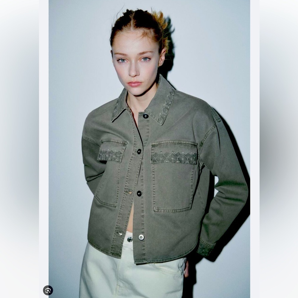 Zara Khaki Embroidered Overshirt
Jacket Shacket‎ Sz XL NEW Blogger Fave Green